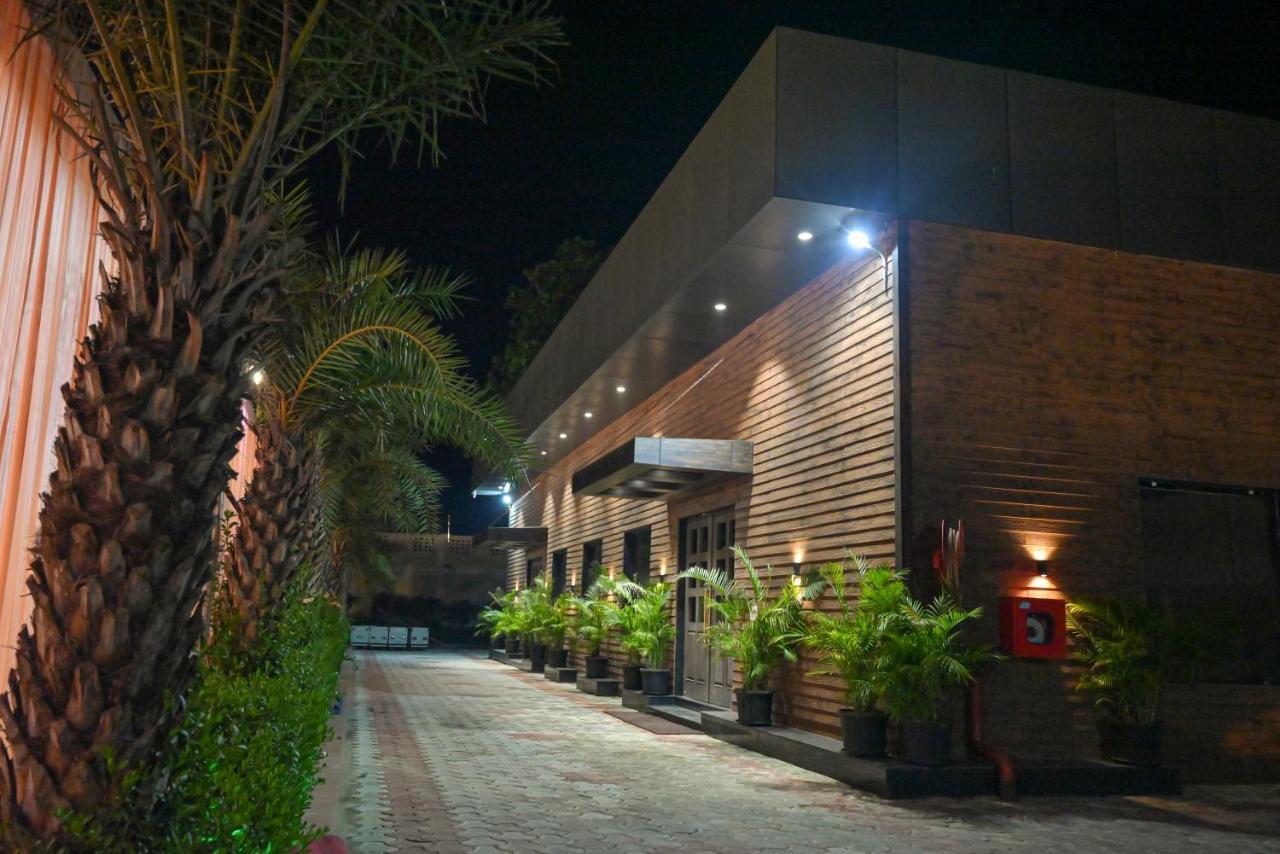 Md Farms And Resorts Mathura Eksteriør billede